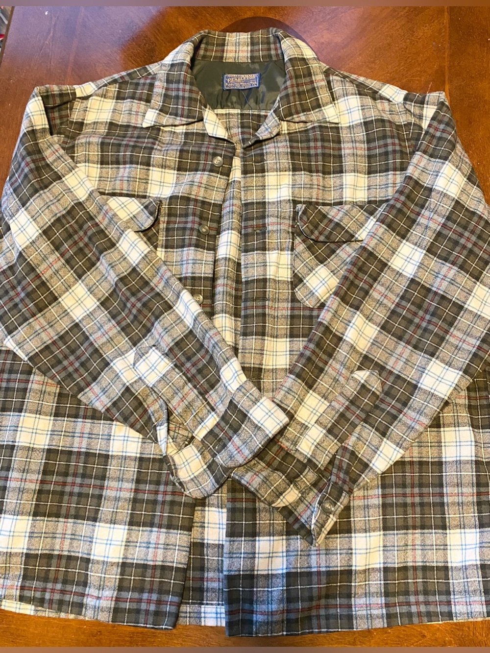 VTG 1970's Pendleton Plaid Wool Shirt Long Sleeved Buttons Front Pockets Size L